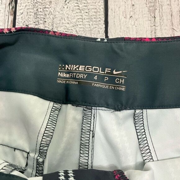 NIKE Golf Shorts - Picture 4 of 5